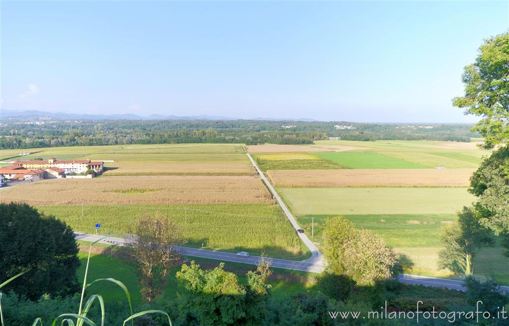 Cossato (Biella) - Panorama verso nordest dal cortile inferiore del Castello di Castellengo